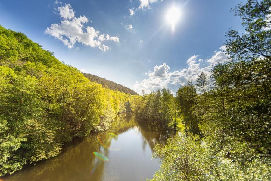 Appartamento Studio En Auvergne Le Ruisseau Saint-Priest-Bramefant Esterno foto